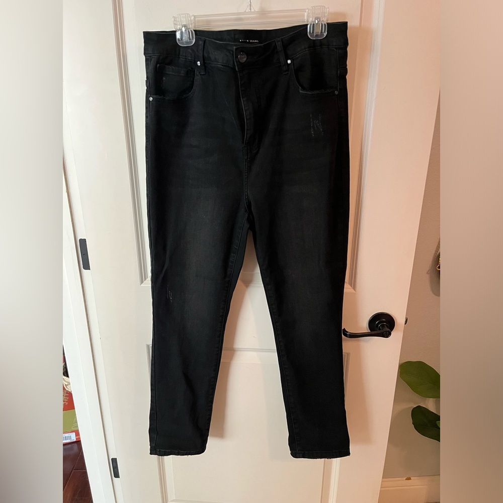 Black high waisted jeans